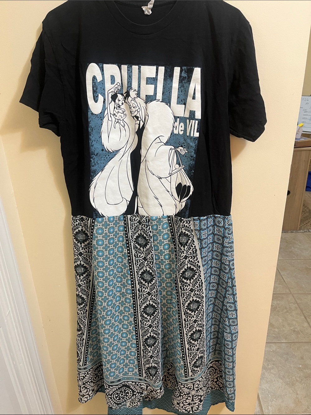 Graphic Villainess Black & Teal Cartoon Tee